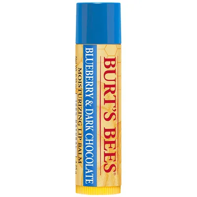 Burt's Bees Revitalizing Lip Balm With Blueberry & Dark Chocolate (Rewitalizujący balsam do ust z borówką i ciemną czekoladą)