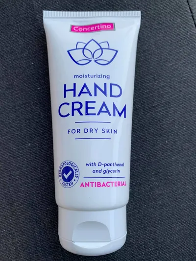 Dramers Concertino, Moisturising Antibacterial Hand Cream for Dry Skin (Antybakteryjny krem do rąk)