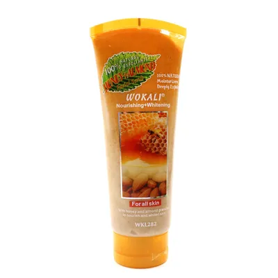 Wokali Natural Nourishing + Whitening Scrub Eco 100 % (Naturalny peeling do twarzy)