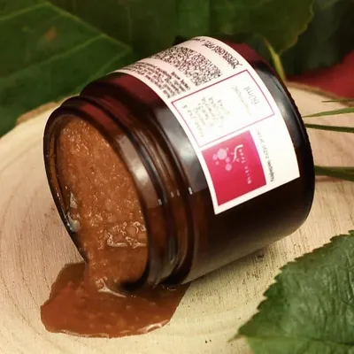 Natural White Tree Normalizująca maseczka & peeling `Czerwona glinka & dzika róża`