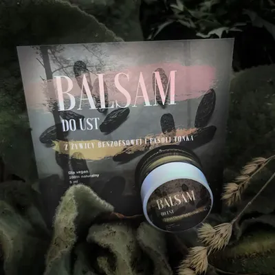 Trawiaste Balsam do ust z fasoli tonka i żywicy benzoesowej
