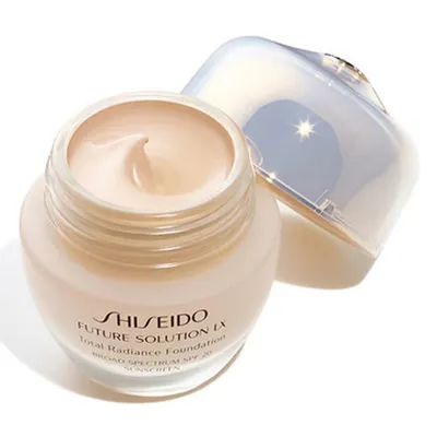 Shiseido Future Solution LX, Total Radiance Foundation SPF 15 (Podkład przeciwstarzeniowy)