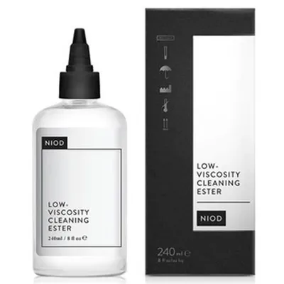 NIOD Low-Viscosity Cleaning Ester (Emolientowy płyn oczyszczający)