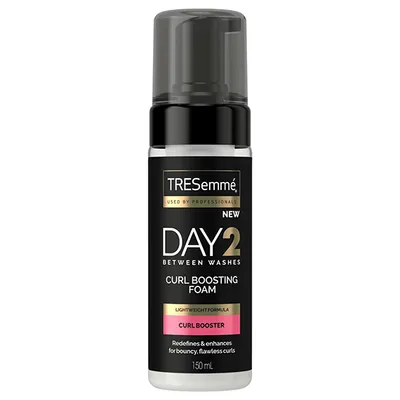 TRESemme Day2, Curl Boosting Foam (pianka przywracająca skręt)