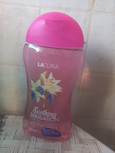 LaCura Soothing Sensation Shower Gel (Żel pod prysznic)