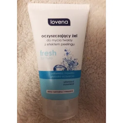 Lovena Fresh, Oczyszczający żel do mycia twarzy z efektem peelingu