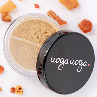 Uoga Uoga Natural Foundation Powder with Amber SPF 15 (Podkład mineralny z bursztynem)