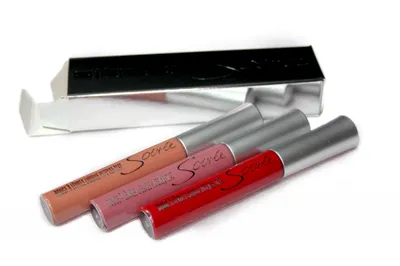 Soiree Cosmetics Rouge À Lèvres, Liquide Intense Mat Lipstick (Matowa pomadka w płynie z dodatkiem kwasu hialuronowego)