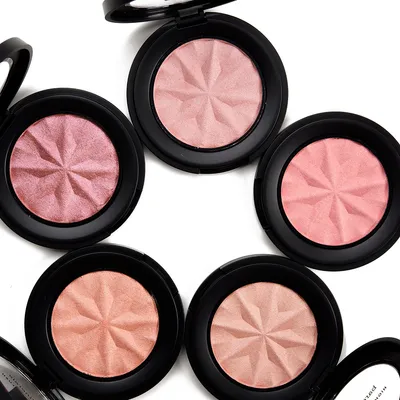 bareMinerals Gen Nude, Highlighting Blush (Róż rozświetlający)