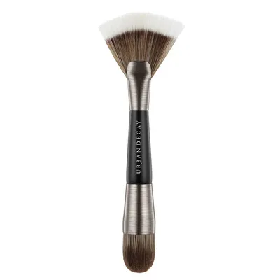 Urban Decay UD Pro Contour, Shapeshifter  Brush (Pędzel do konturowania)