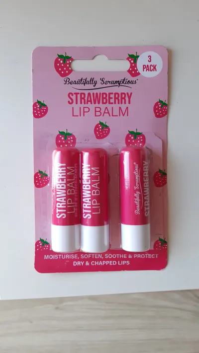 Beautifully Scrumptious Strawberry Lip Balm (Truskawkowa pomadka do ust)