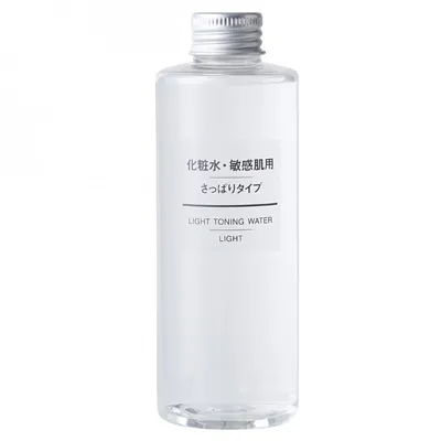 Muji Light Toning Water (Tonik lekko nawilżający)