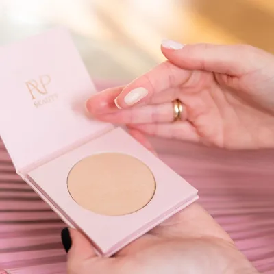 Roger Publishing (RP Beauty) RP Beauty x MamaGinekolog, Puder rozświetlający do twarzy