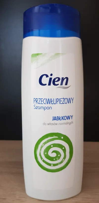 Cien Przeciwłupieżowy szampon do włosów normalnych jabłkowy