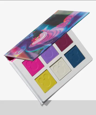 Beauty Bay Disney Color x Beauty Bay, Alice in Wonderland Mini Palette (Paletka cieni do powiek)
