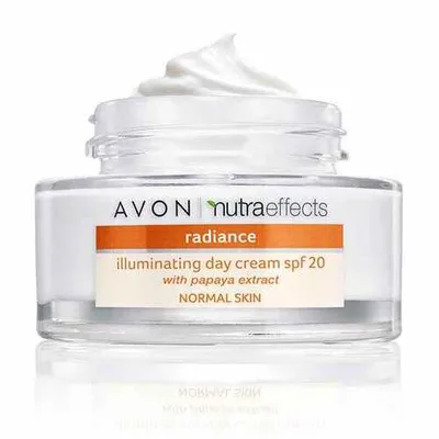Avon Nutra Effects, Radiance, Illuminating Day Cream (Nawilżająco-rozświetlający krem na dzień SPF 20)