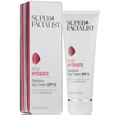 Super Facialist Rose Radiance Day Cream SPF 15 (Rozświetlający krem na dzień)