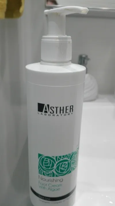 Asther Laboratory Foot Line, Nourishing Foot Cream with Algae (Odżywczy krem do stóp z algami)