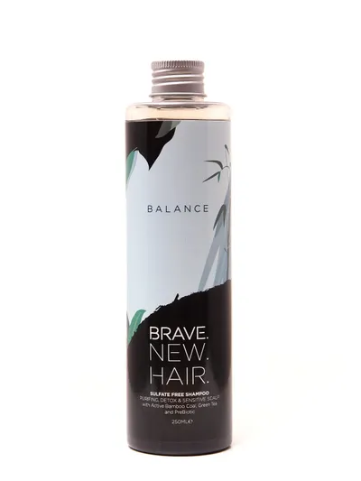 Brave New Hair Balance, Sulfate Free Shampoo (Głęboko oczyszczający i detoksykujący szampon dla skóry wrażliwej oraz skłonnej do przetłuszczania)