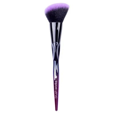 Brushworks HD Angled Contour Brush (Skośny pędzel do konturowania)