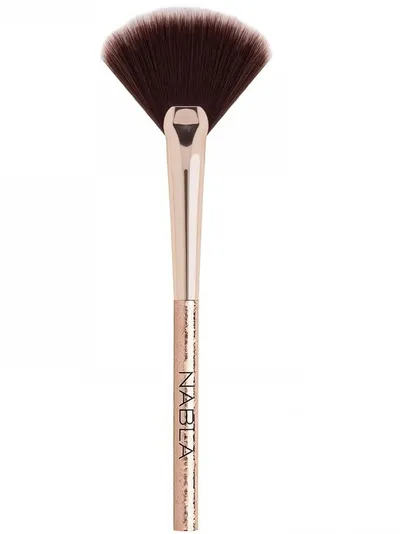 Nabla Fan Brush 04 (Płaski pędzel do pudru, bronzera, rozświetlacza)