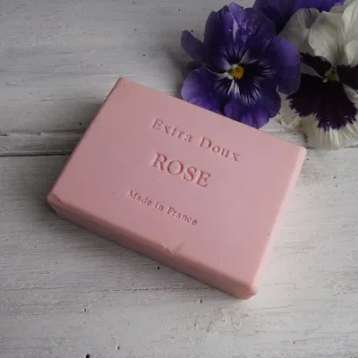Du Monde en Provence Un Coin de Provence, Savon Rose (Mydło w kostce `Róża`)