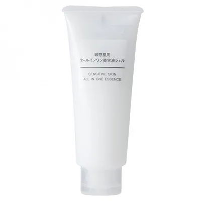 Muji Sensitive Skin All in One Essence (Pielęgnująca esencja do twarzy 3 w 1)