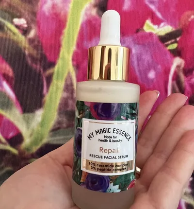 My Magic Essence Repair Rescue Facial Serum (Serum odbudowująco-łagodzące)