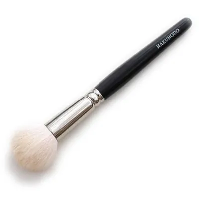 Hakuhodo Blush Brush Round & Flat B110 (Pędzel do różu)