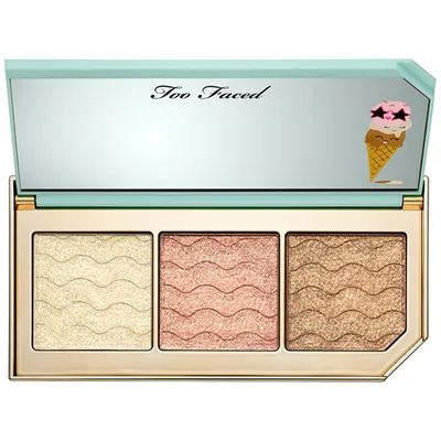 Too Faced Triple Scoop Hyper-Reflective Palette (Paleta rozświetlaczy)