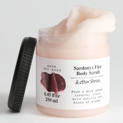 & Other Stories Sardonyx Fire, Body Scrub (Peeling do ciała)