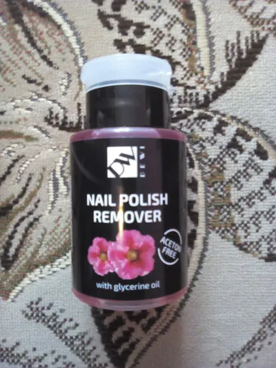 Dewi Cosmetics Nail Polish Remover with Glycerine Oil Acetone Free (Zmywacz do paznokci bez acetonu z olejkiem glicerynowym)