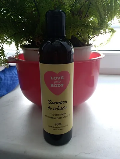 Love Your Body Szampon do włosów z hydrolatem z kwiatów pomarańczy