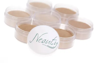 Neauty Minerals Puder rozświetlający