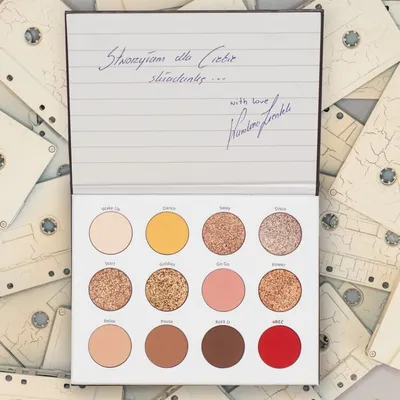 Tune Tune x Karolina Zientek, Mixtape Eyeshadow Palette (Paletka cieni do powiek)