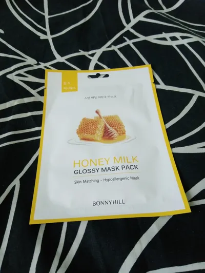 Bonnyhill Honey Milk Glossy Mask Pack (Maska rozświetlająca w płachcie miód i proteiny mleczne)