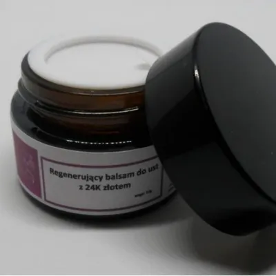 Natural White Tree Regenerujący balsam do ust z 24 K złotem
