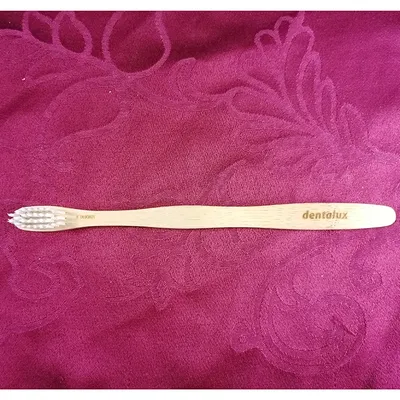 Dentalux Bamboo Brush Medium (Bambusowa szczoteczka do mycia zębów)