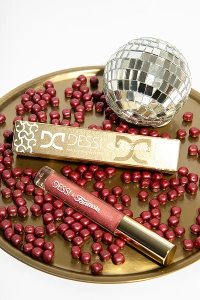 Dessi Dessi x Fantasia, Gloss (Błyszczyk do ust)