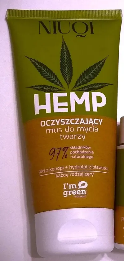 Niuqi Hemp, Oczyszczający mus do twarzy