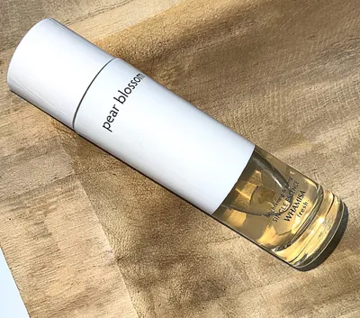 Whamisa Fresh, Pear Blossom Single Essence (Rozjaśniająca esencja do twarzy)