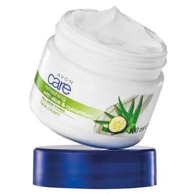 Avon Care, Refreshing Face Cream with Aloe & Cucumber All Skin Types (Kojąco-nawilżający lekki krem z aloesem i ogórkiem)
