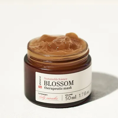 Phenomé Blossom Therapeutic Mask (Kojąca maska do twarzy z płatkami róży)