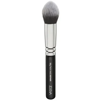 Zoeva 135 Petit Face Definer (Pędzel do twarzy)