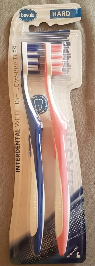 Bevola Classic Toothbrush Hard (Szczoteczka do zębów twarda)