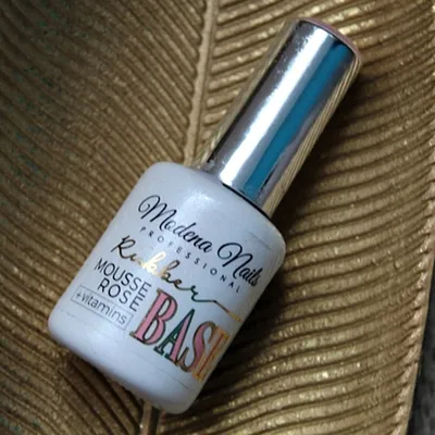 Modena Nails Professional Rubber Base + Vitamins (Baza kauczukowa z witaminami)