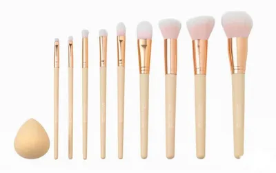 Revolution Beauty (Makeup Revolution) Iconic Nudes, Brush Collection (Zestaw 9 pędzli do makijażu oraz gąbka w zestawie)