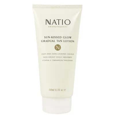 Natio Sun-Kissed Glow Gradual Tan Lotion (Krem samoopalający)