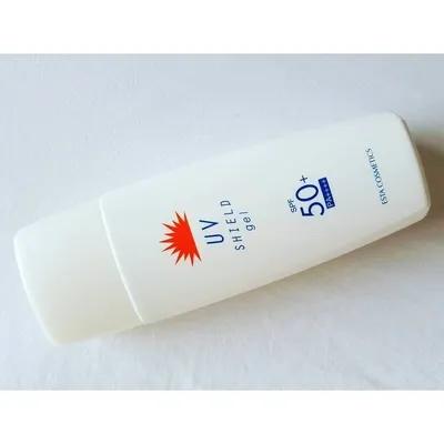 Esta Cosmetics UV Shield Gel SPF 50+ (Żel przeciwsłoneczny)