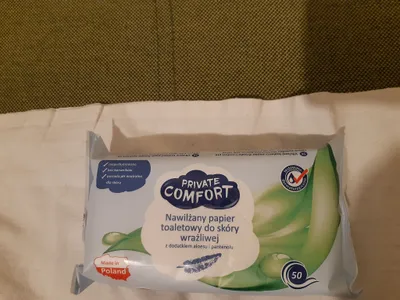 Private Comfort Nawilżany papier toaletowy do skóry wrażliwej z dodatkiem aloesu i pantenolu